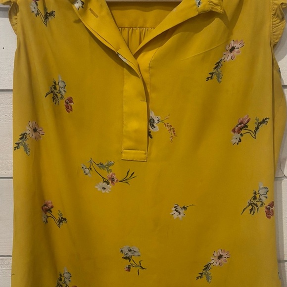 LOFT Deep Yellow Ruffled Sleeveless Blouse in size XS
Great Condition! - Picture 4 of 12